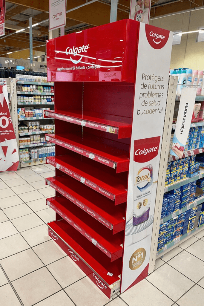 cabecera-gondola-colgate