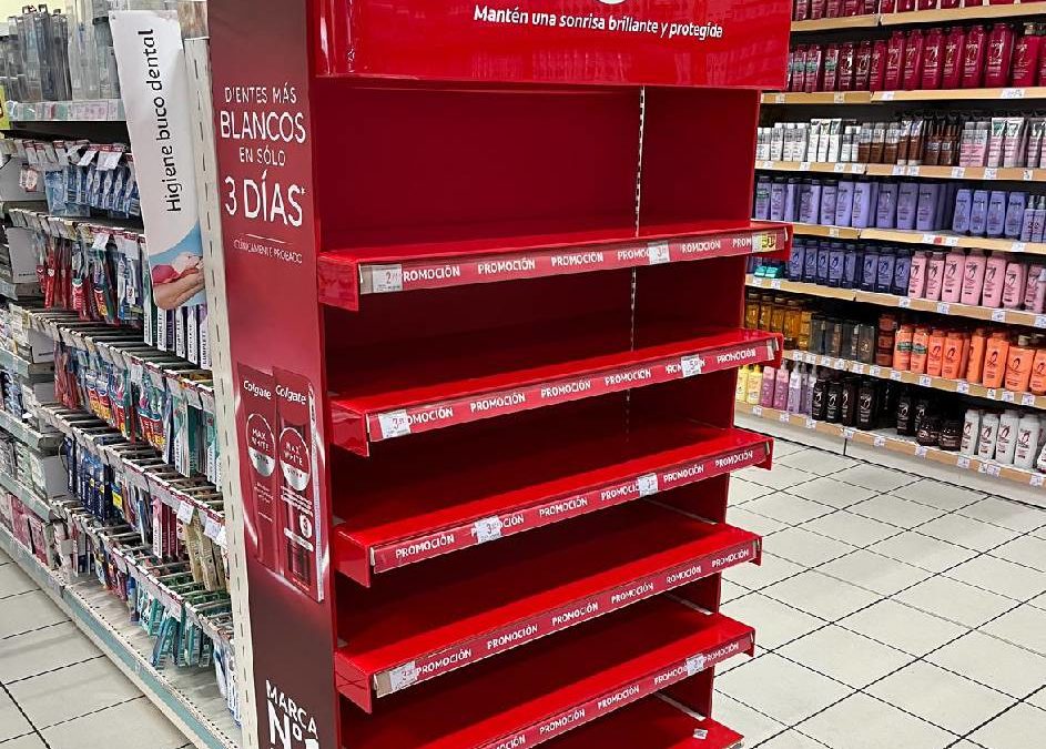 PLV de cabecera para Colgate en gran superficie