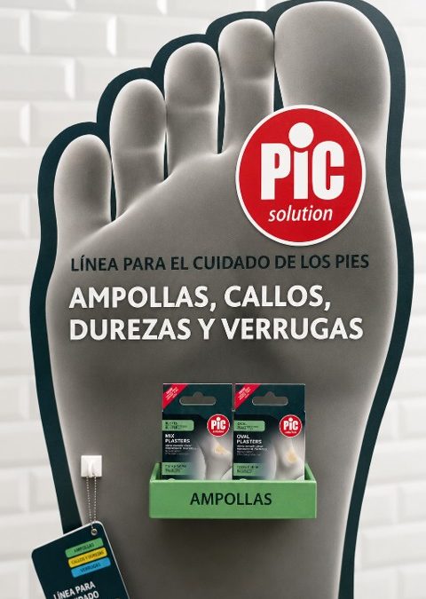 Expositor PLV de cartón para destacar productos de cuidado de los pies en farmacia