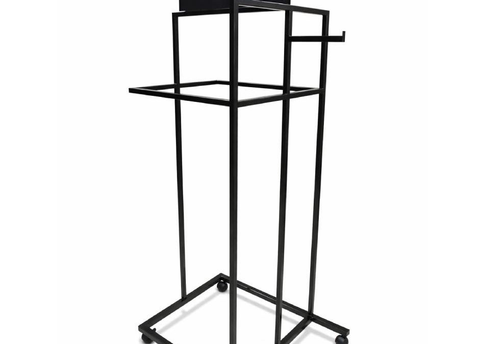 Expositor metálico para ropa con cabecera intercambiable para Gary’s Workwear